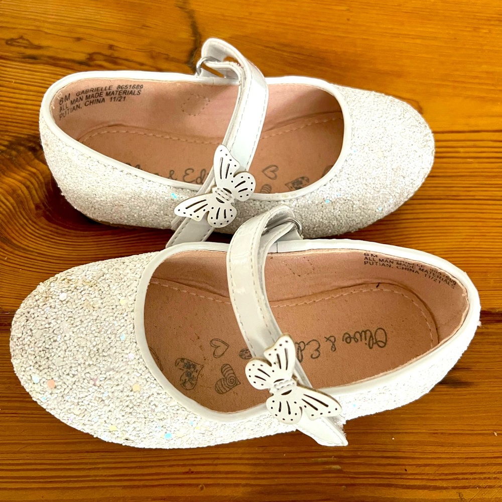 Olive & Edie white glitter dress shoes. Size 8
